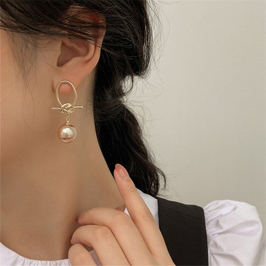 Kylie – vintage-tyylinen helmikorvakorut